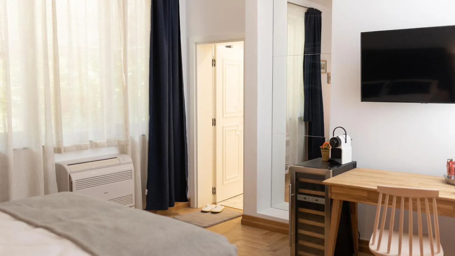 Luxury Rooms 12-1 Plowdiw 0*,  Bulgarien