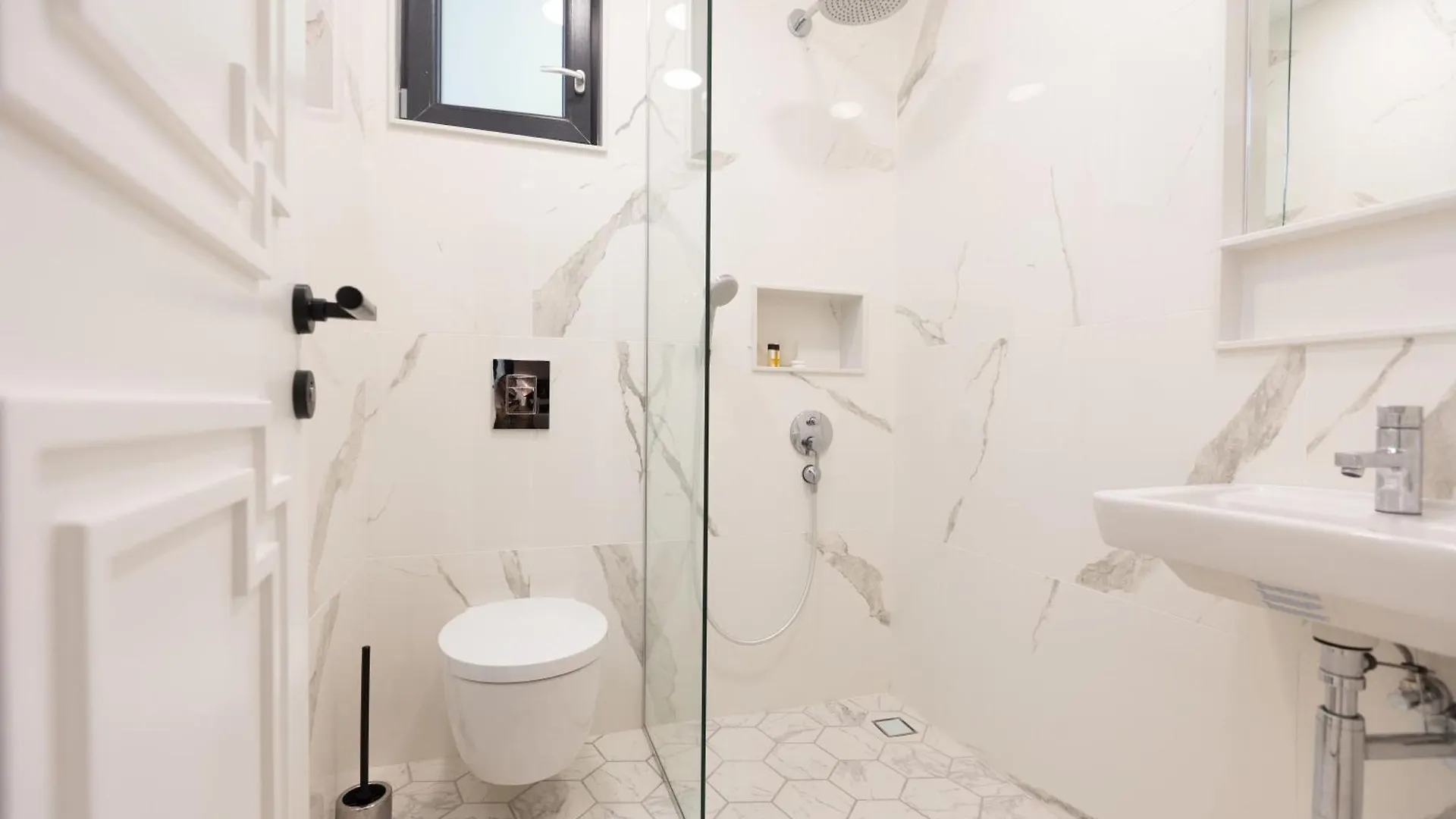 Luxury Rooms 12-1 Plowdiw 0*,  Bulgarien
